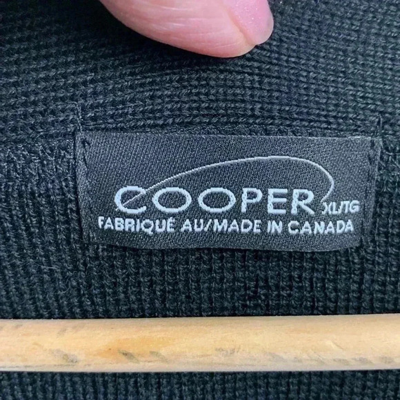 Vintage Cooper Mens Sweater  w Pockets Black, Gray and Red Mint Condition - Picture 6 of 9